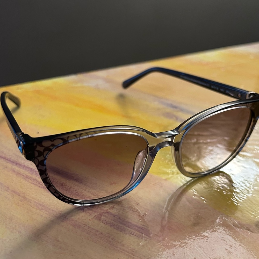 Coach 54mm Gradient Round Sunglasses - Picture 10 of 11